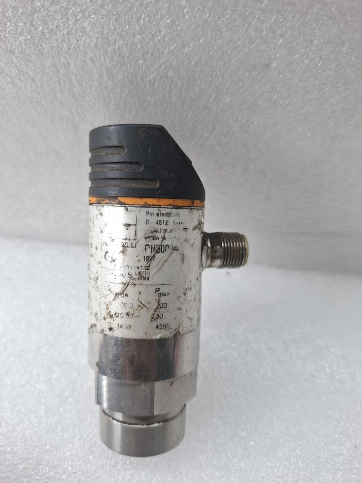 LOT OF 2 PCS IFM SENSOR